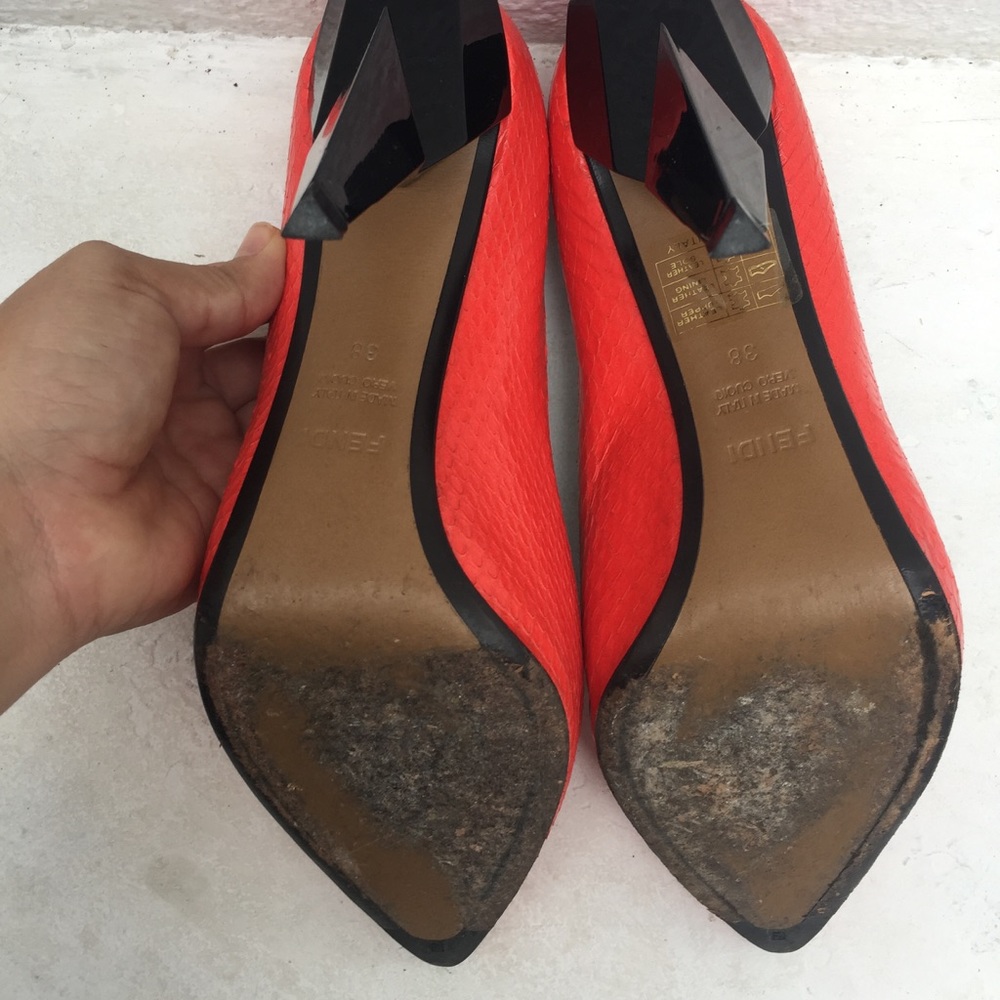 ๐ดSOLD๐ด Fendi Red Snakeskin Diamond Sculpted Heel Pumps - Picture 8 of 10
